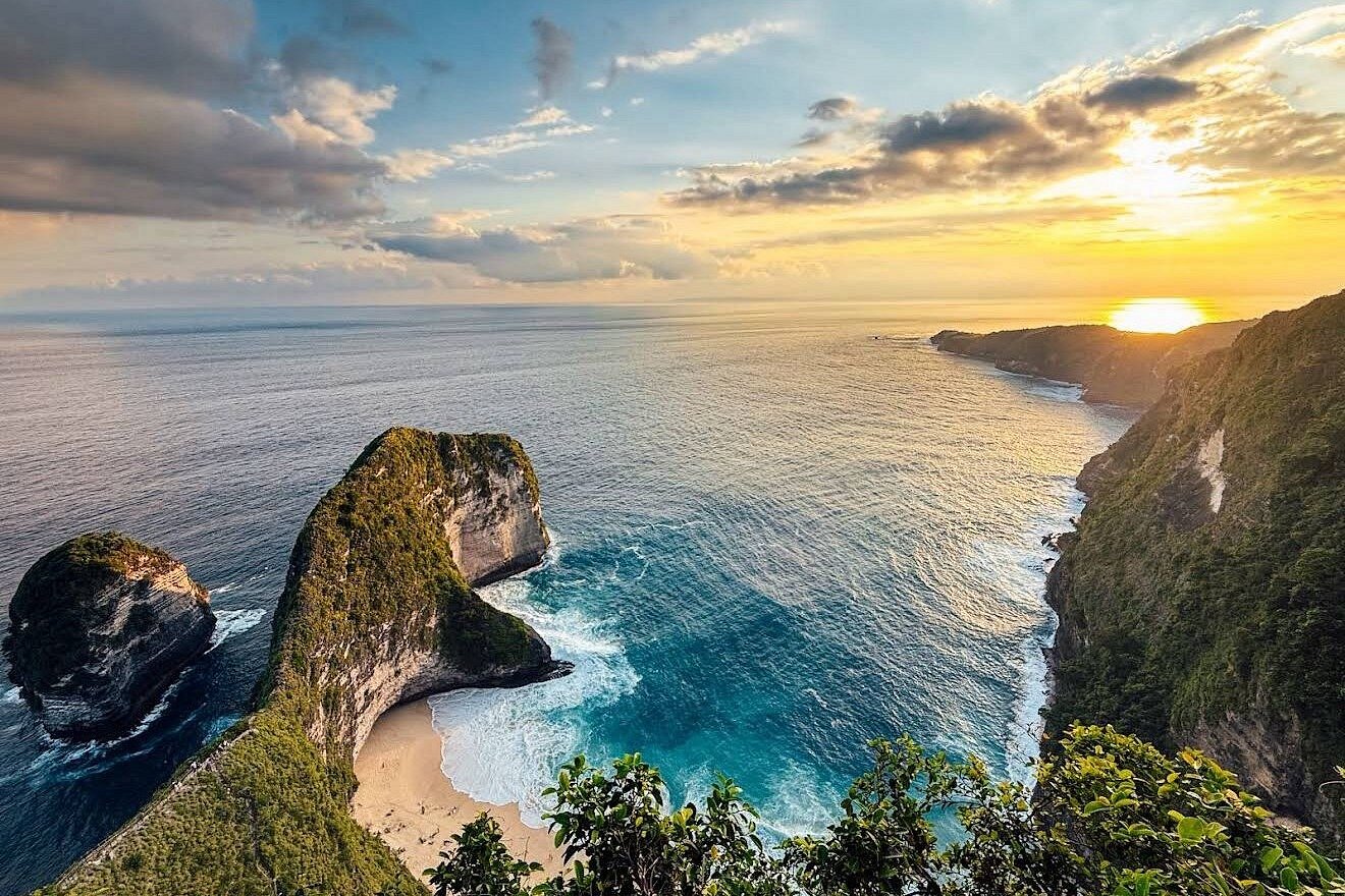 Diamond Beach on Nusa Penida's east coast with a white-sand crescent below limestone cliffs